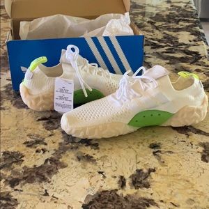Adidas F/22 White and green